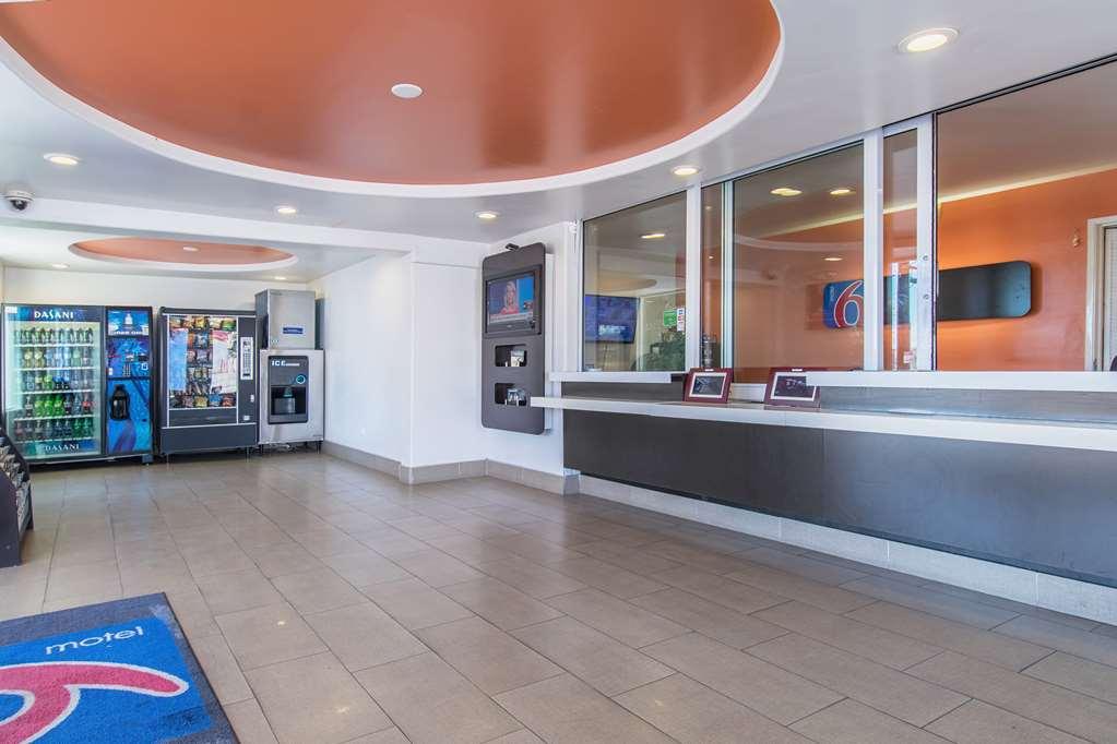 Studio 6 Victorville - Apple Valley Interior photo