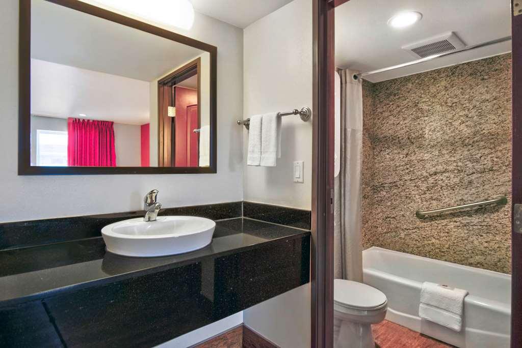 Studio 6 Victorville - Apple Valley Room photo