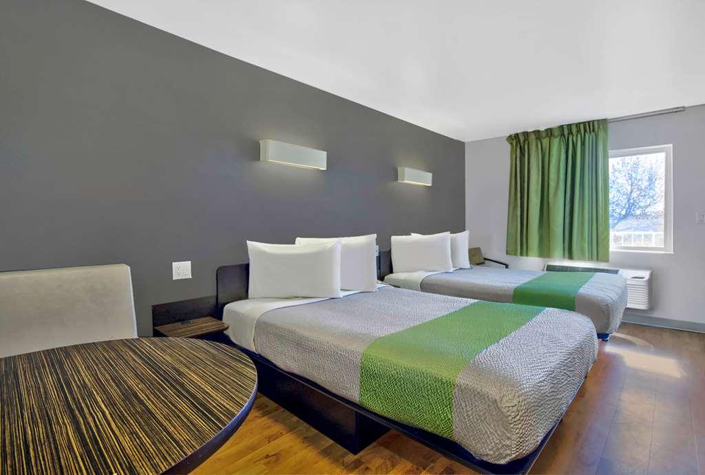 Studio 6 Victorville - Apple Valley Room photo