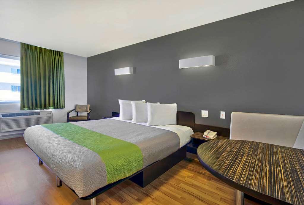 Studio 6 Victorville - Apple Valley Room photo